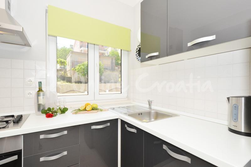 Apartments Sakal Трогир Экстерьер фото