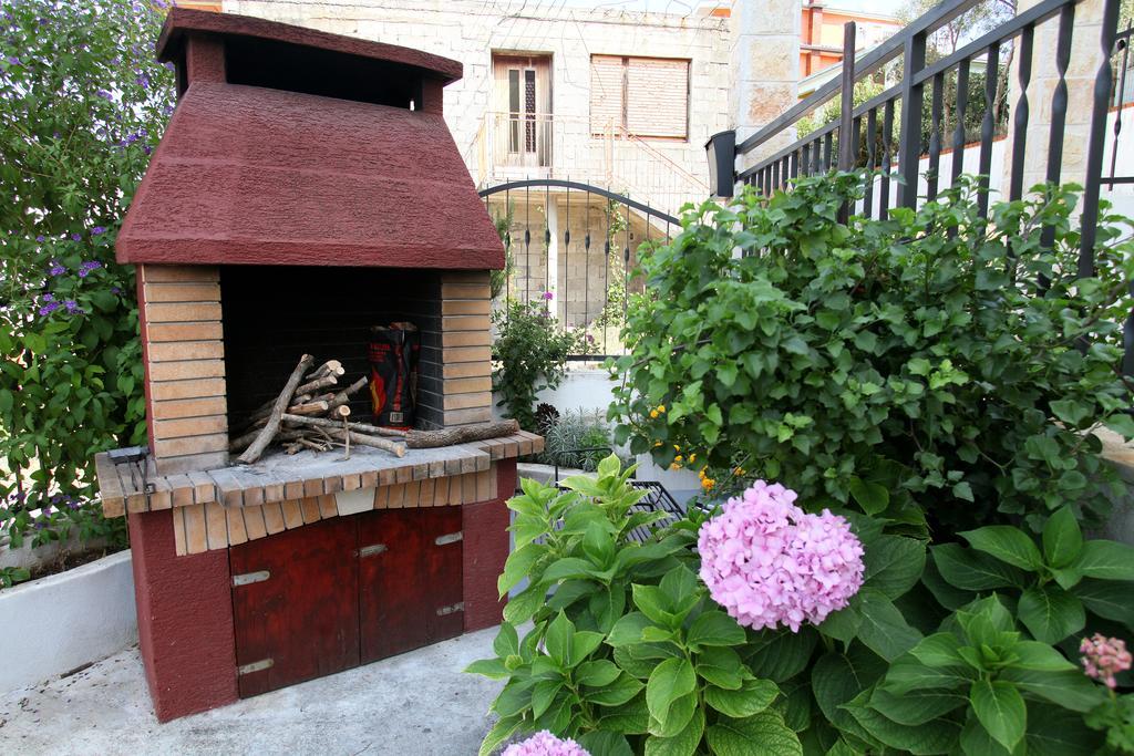 Apartments Sakal Трогир Экстерьер фото