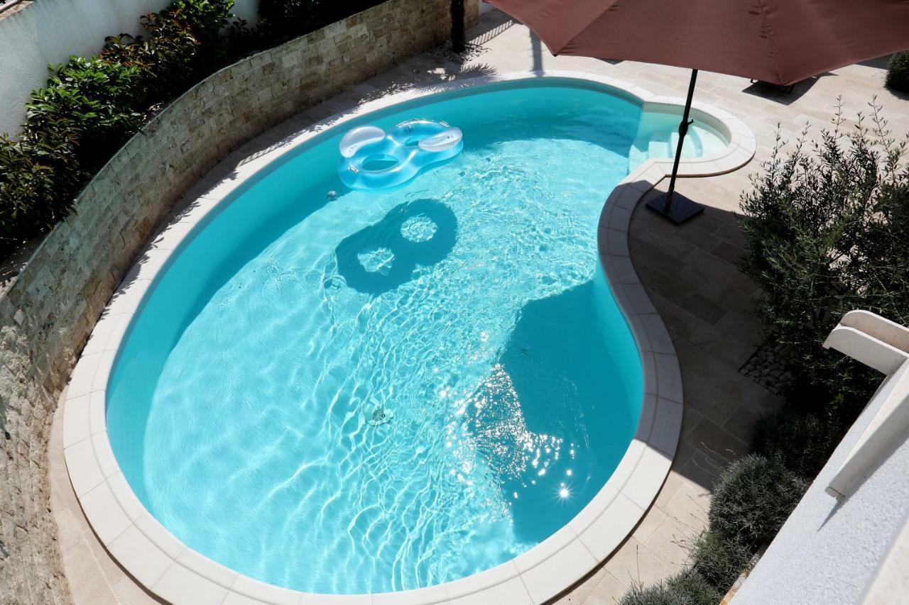 Apartments Sakal Трогир Экстерьер фото