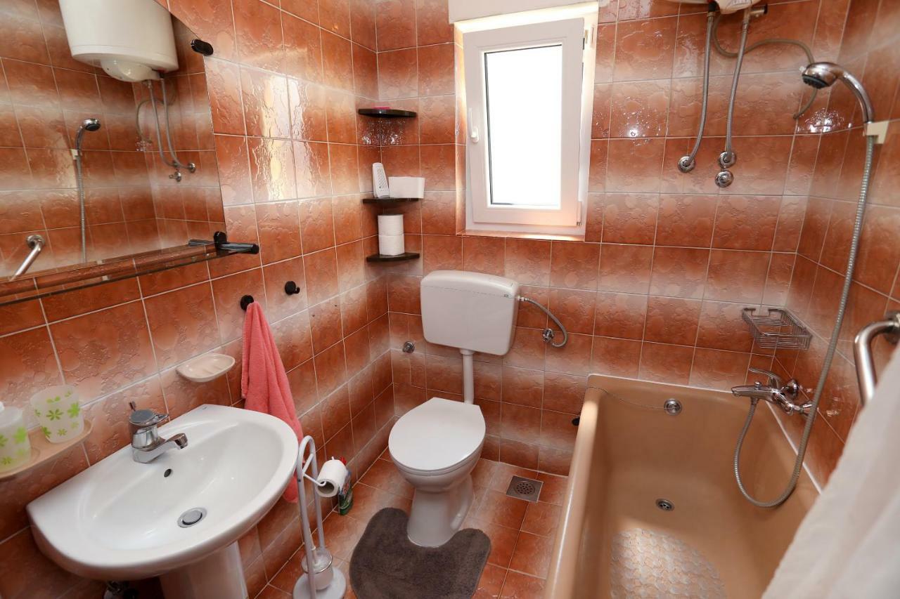 Apartments Sakal Трогир Экстерьер фото