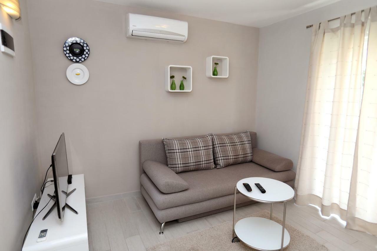 Apartments Sakal Трогир Экстерьер фото