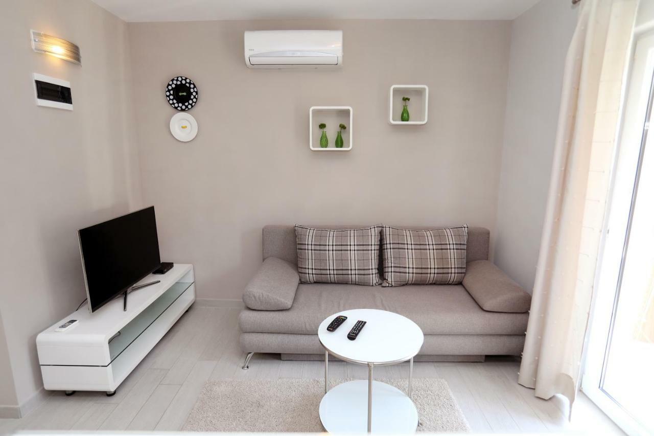 Apartments Sakal Трогир Экстерьер фото